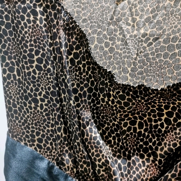 🍀3/$30 Express leopard print top with belt - Picture 6 of 7
